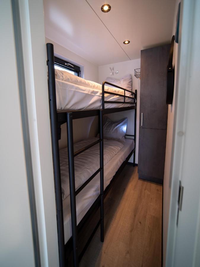 Houseboats Mookerplas Met Dakterras Middelaar Экстерьер фото
